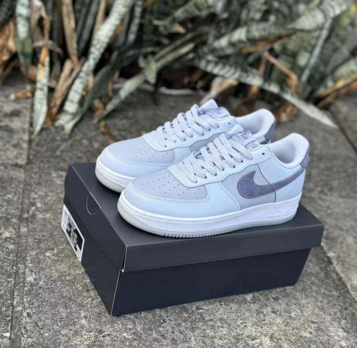 AIRFORCES "WHITE/GREY"