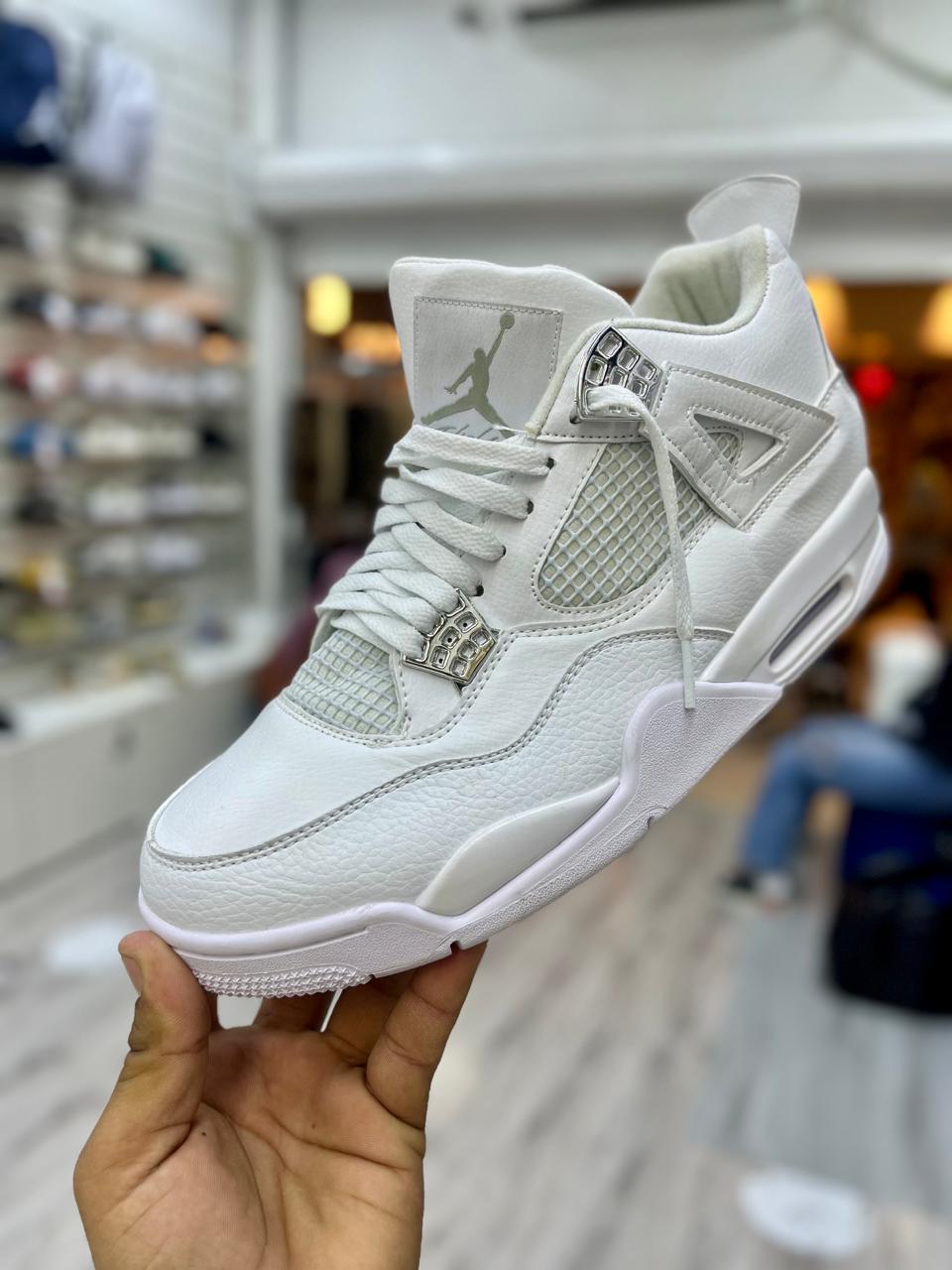 JORDAN 4S "WHITE"