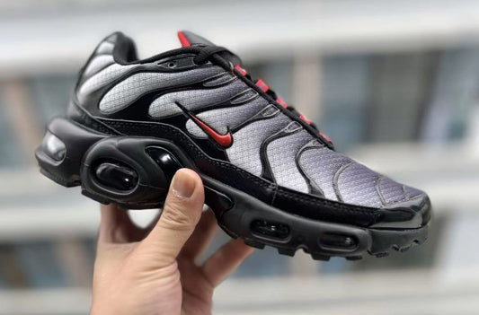 NIKE AIR MAX PLUS "GREY/BLACK"